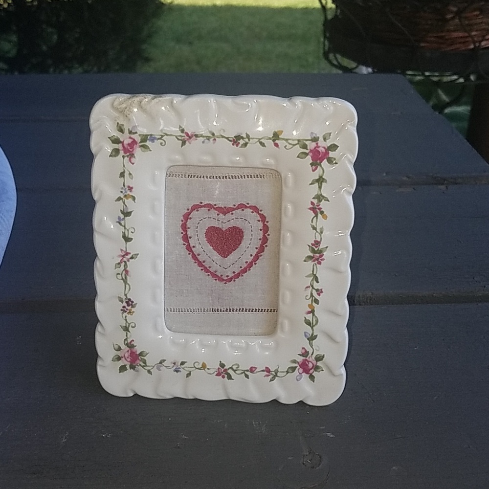 White Flower Picture Frame